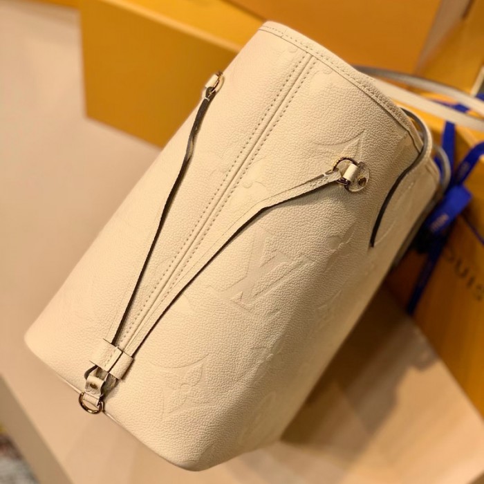 l**is V*t*n embossed cowhide leather neverfull mm m45684