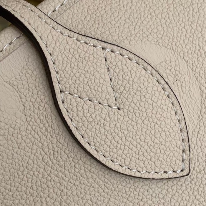 l**is V*t*n embossed cowhide leather neverfull mm m45684