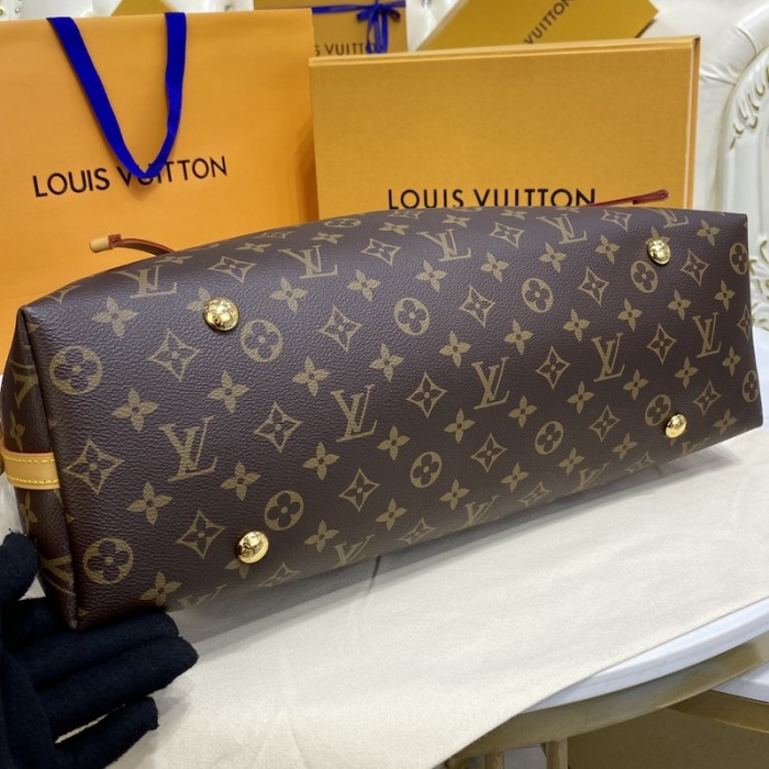 l**is V*t*n monogram canvas carryall mm handbag m46197
