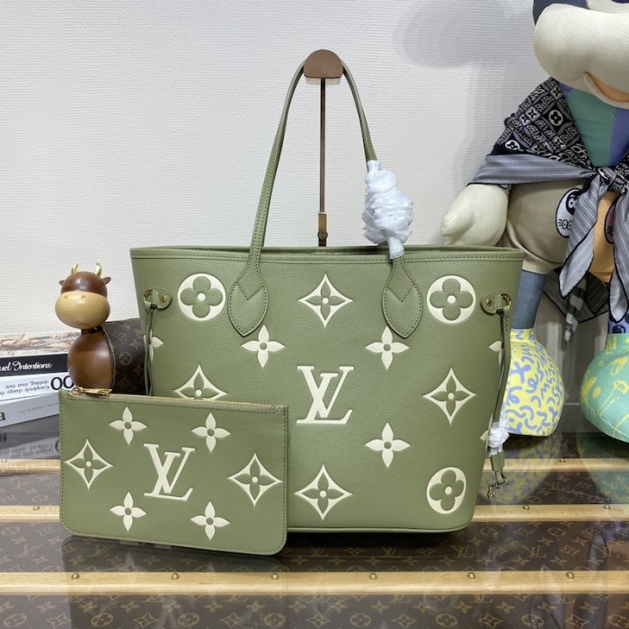 l**is V*t*n neverfull mm m46649