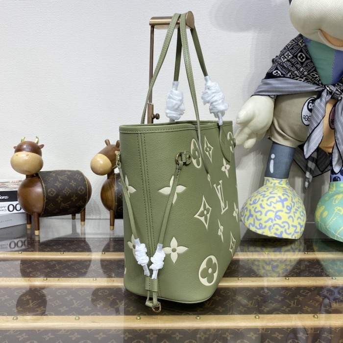 l**is V*t*n neverfull mm m46649
