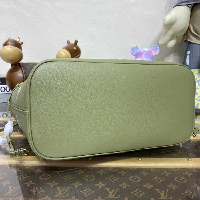 l**is V*t*n neverfull mm m46649