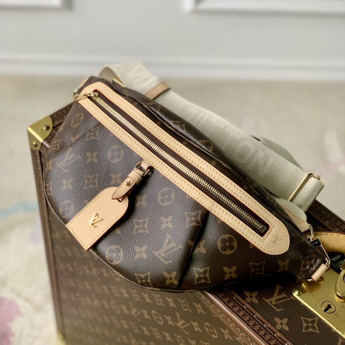 l**is V*t*n monogram canvas high rise m46784