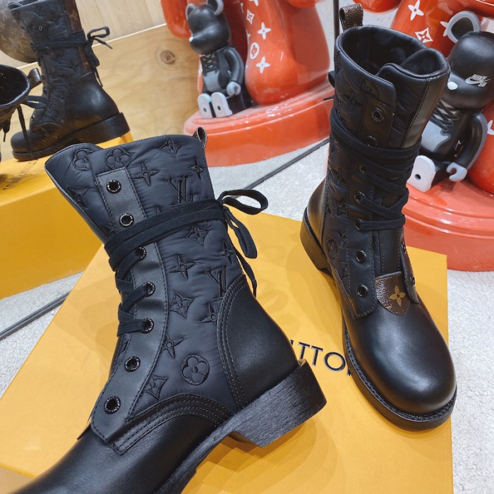 l**is V*t*n metropolis flat ranger black