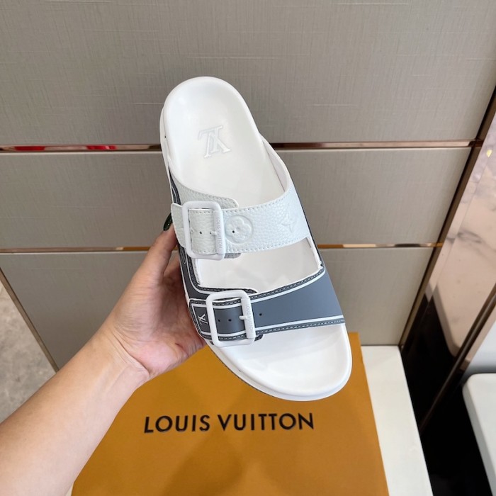 l**is V*t*n lv trainer mules 1a9jvm