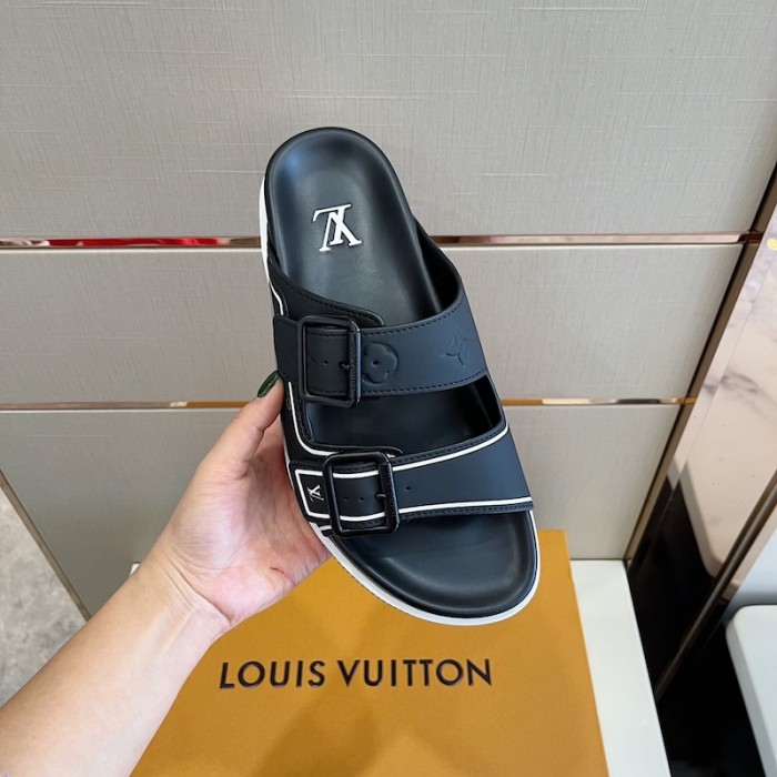 l**is V*t*n lv trainer mules 1a9jw3