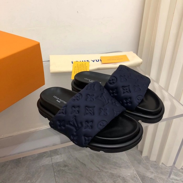 l**is V*t*n pool pillow comfort mule 1aa1ea