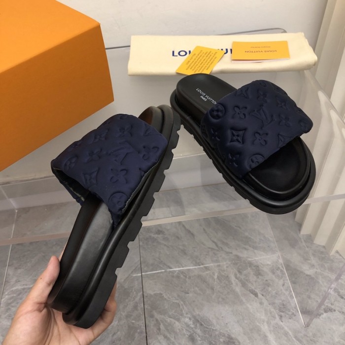 l**is V*t*n pool pillow comfort mule 1aa1ea