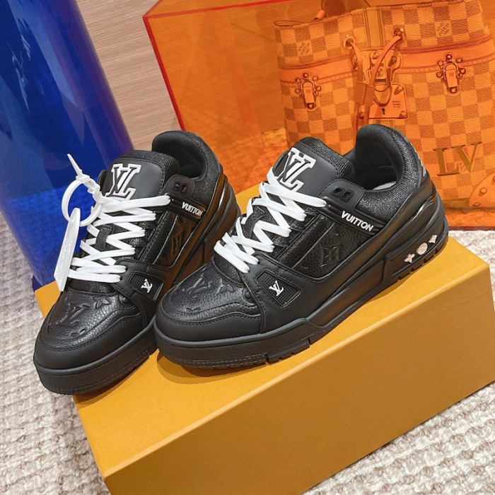 l**is V*t*n trainer sneaker 1aarf4