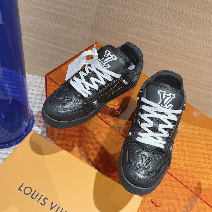 l**is V*t*n trainer sneaker 1aarf4