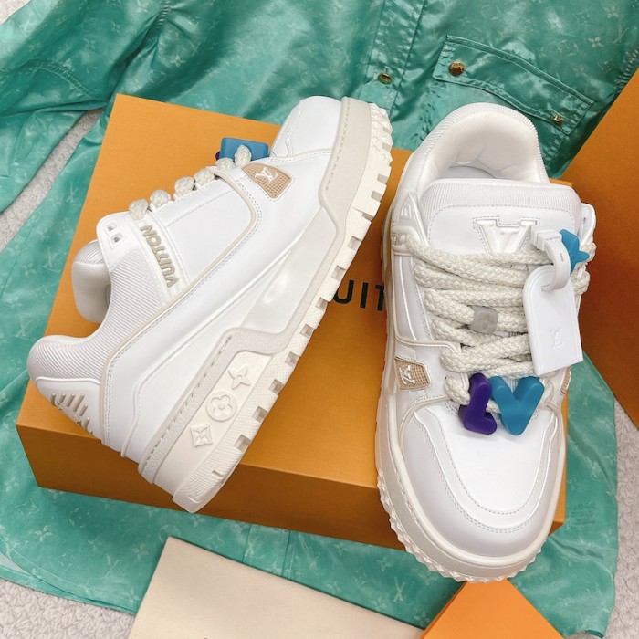 l**is V*t*n lv trainer maxi sneaker 1ab8ri