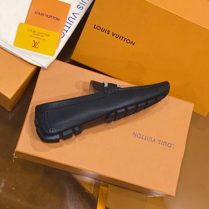 l**is V*t*n monte carlo moccasin loafers black