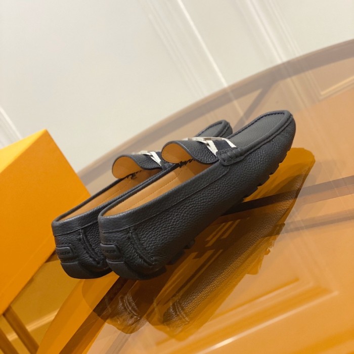 l**is V*t*n monte carlo moccasin loafers black