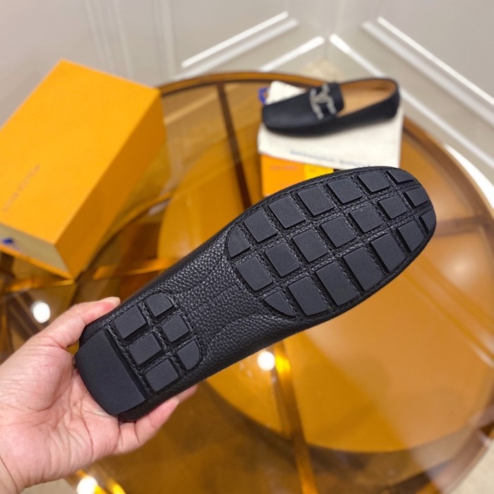 l**is V*t*n monte carlo moccasin loafers black