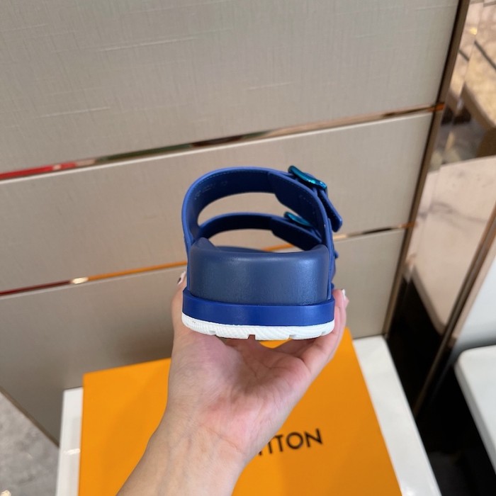l**is V*t*n lv trainer mules blue