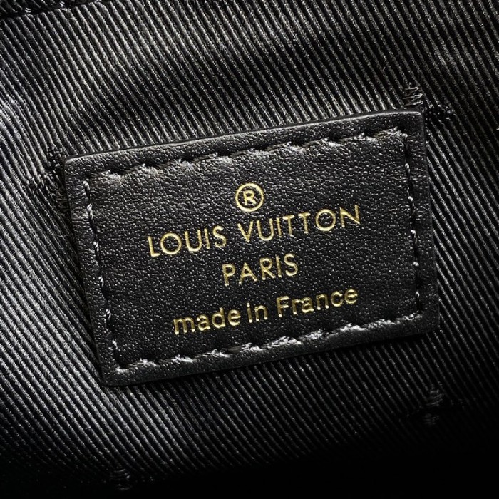l**is V*t*n over the moon bag lv m59799