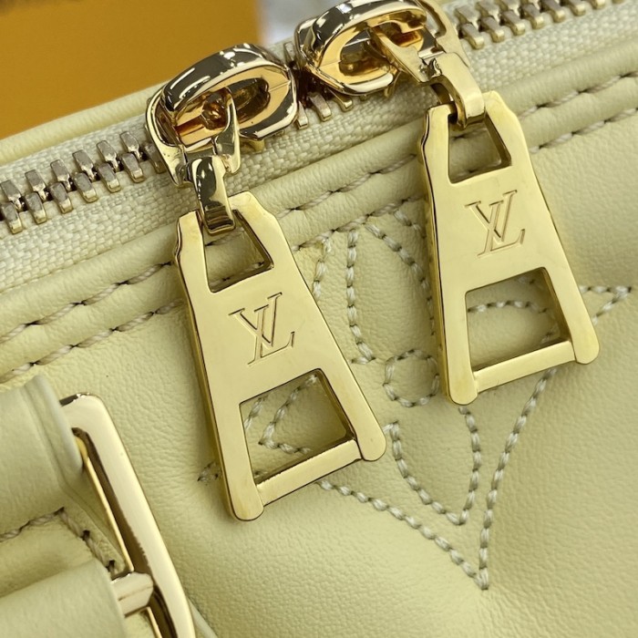 l**is V*t*n alma bb bag lv m59821