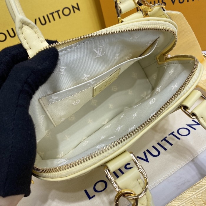 l**is V*t*n alma bb bag lv m59821