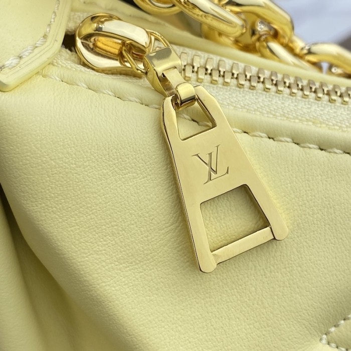 l**is V*t*n over the moon bag lv m59823