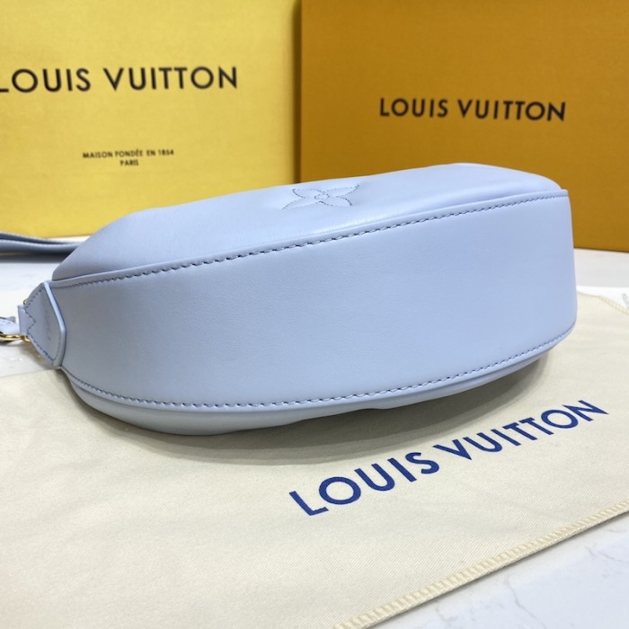 l**is V*t*n over the moon bag lv m59825