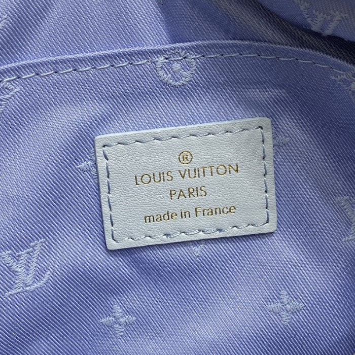 l**is V*t*n over the moon bag lv m59825