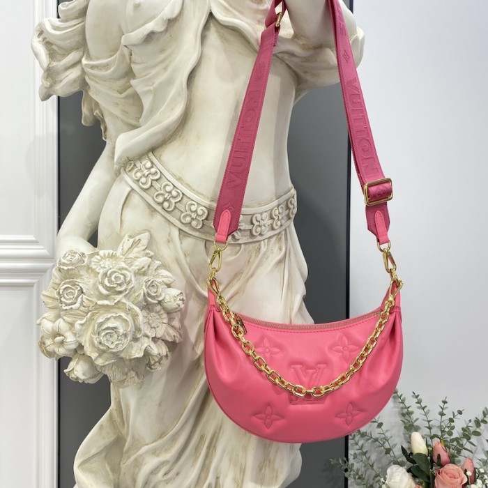 l**is V*t*n over the moon bag lv m59915