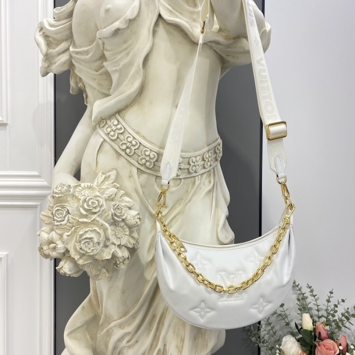 l**is V*t*n over the moon bag lv m59959