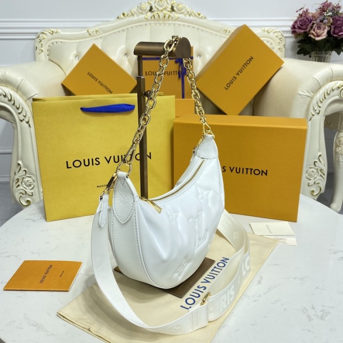 l**is V*t*n over the moon bag lv m59959