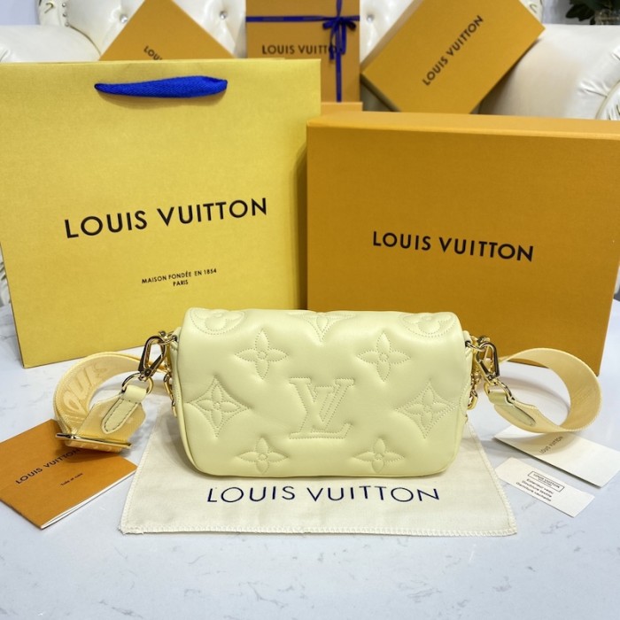 l**is V*t*n bubblegram wallet on strap lv m81400