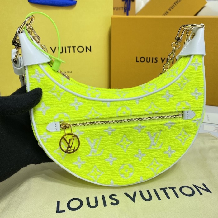 l**is V*t*n monogram velvet loop bag lv m81484