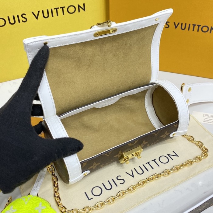 l**is V*t*n monogram papillon trunk bag lv m81485