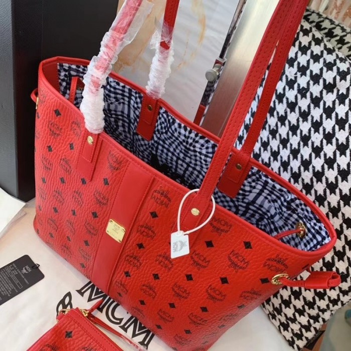 McM Medium Reversible Liz Shopper Bag Red