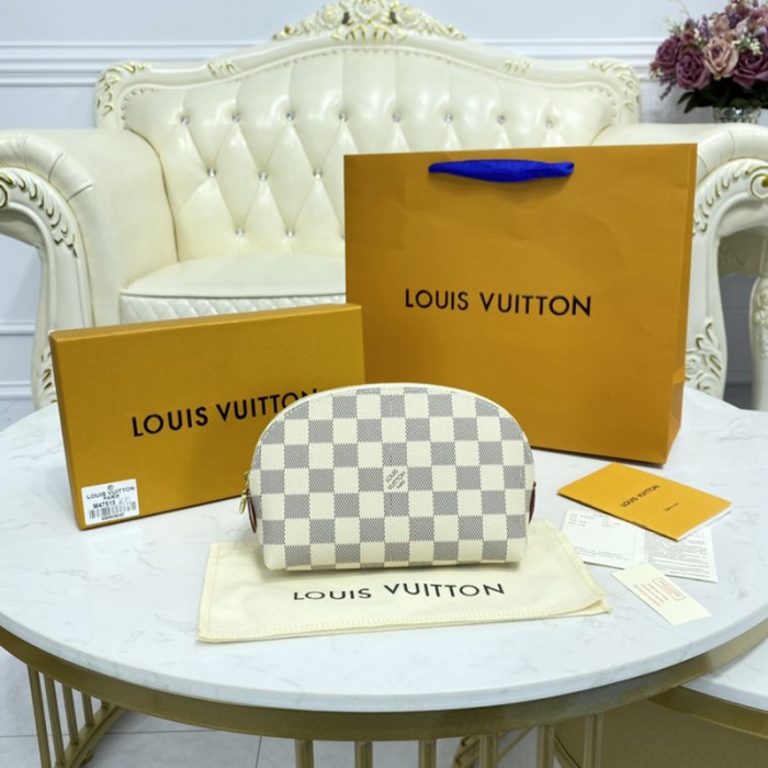 l**is V*t*n cosmetic pouch pm lv n60024