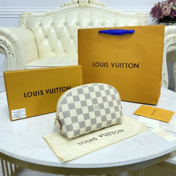 l**is V*t*n cosmetic pouch pm lv n60024