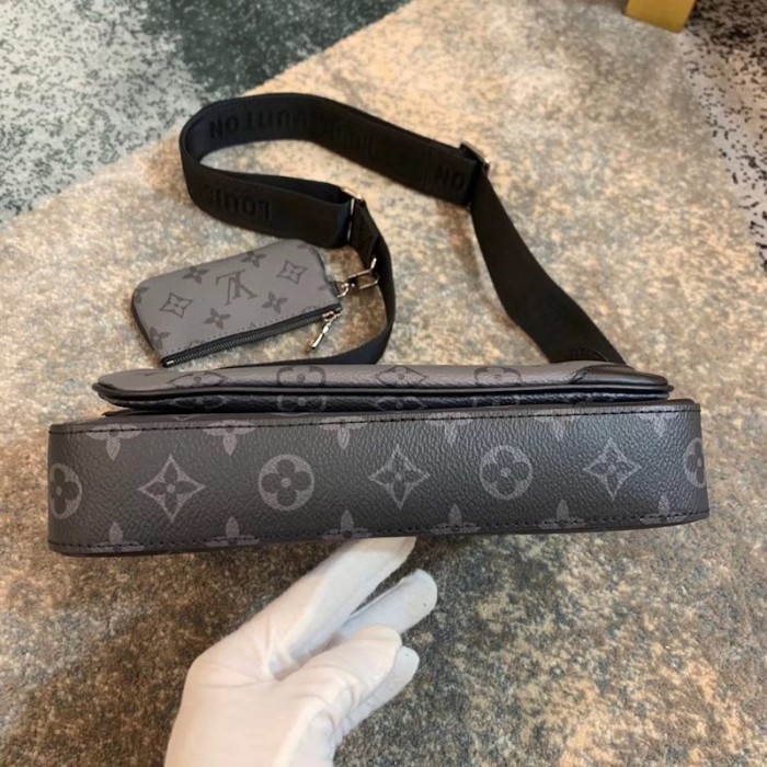 LV Monogram Eclipse Pochette Trio M69443