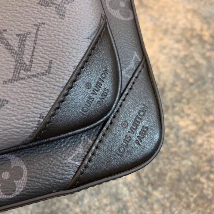 LV Monogram Eclipse Pochette Trio M69443