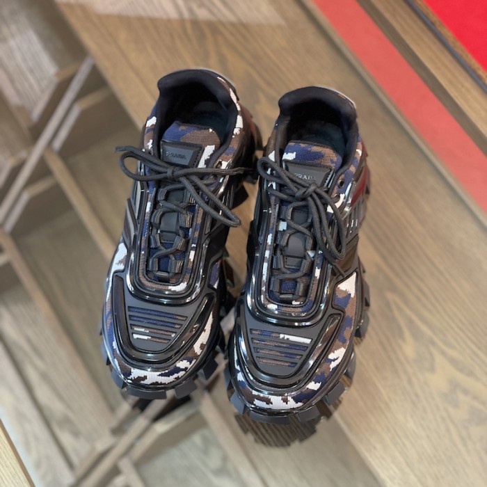 Pra*a cloudbust thunder sneakers army green