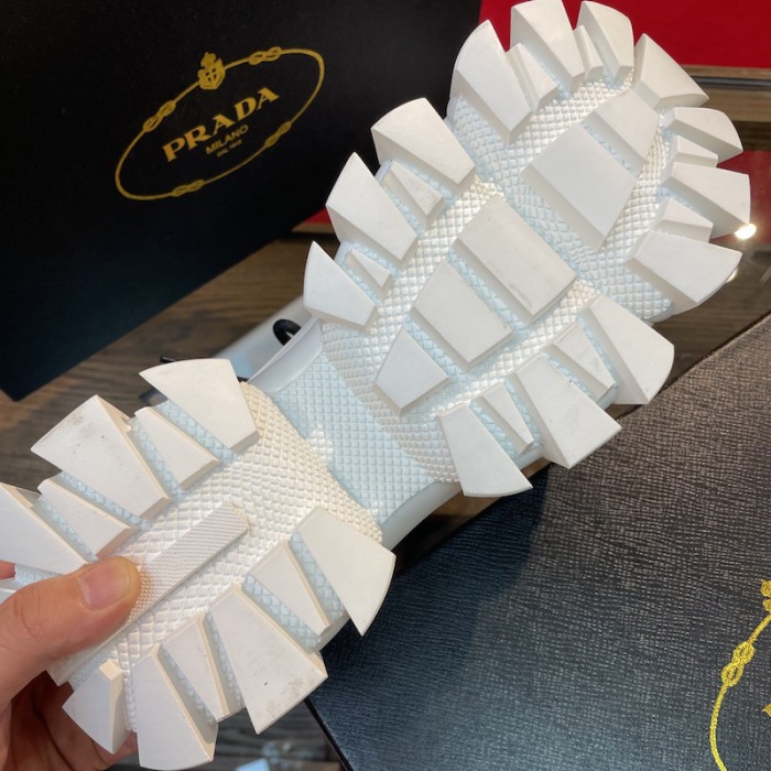Pra*a cloudbust thunder sneakers white