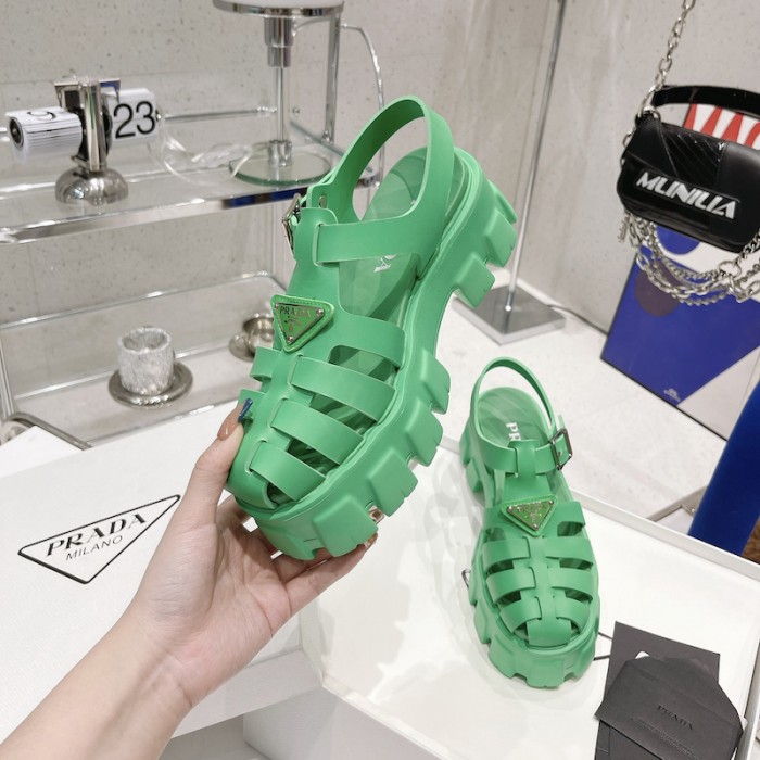 Pra*a women foam rubber sandals green