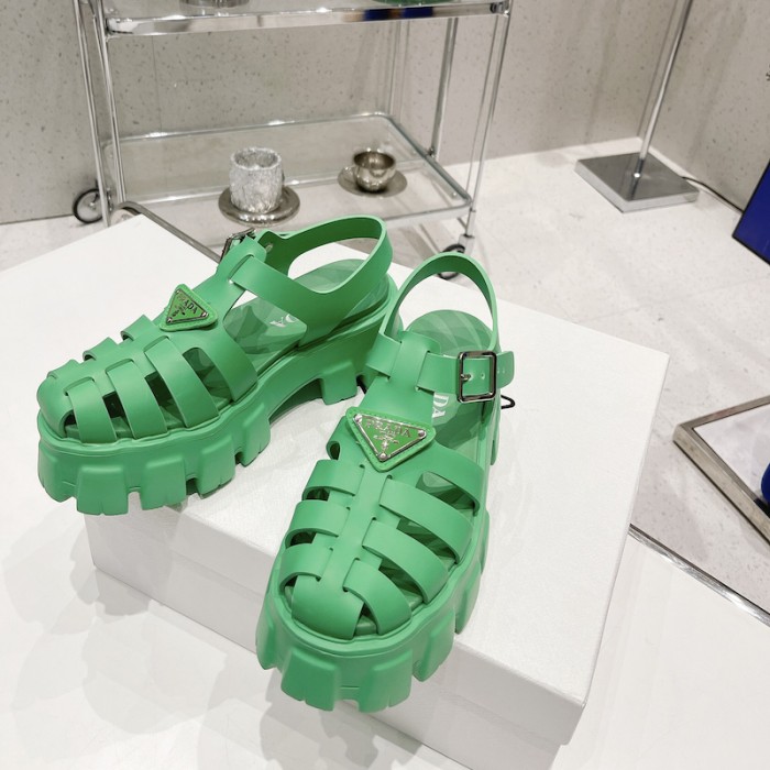 Pra*a women foam rubber sandals green