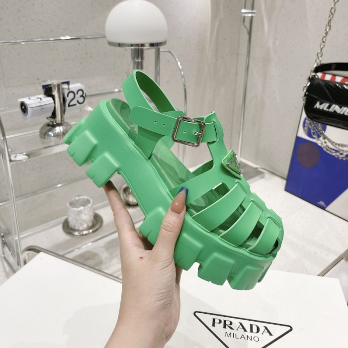 Pra*a women foam rubber sandals green