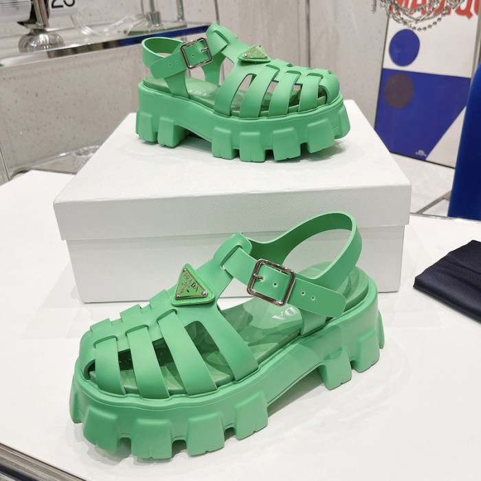 Pra*a women foam rubber sandals green