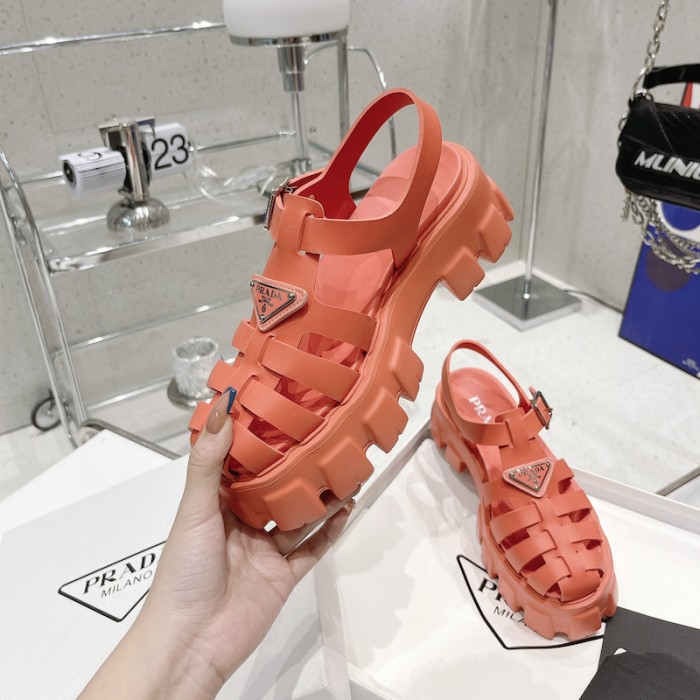 Pra*a women foam rubber sandals pink