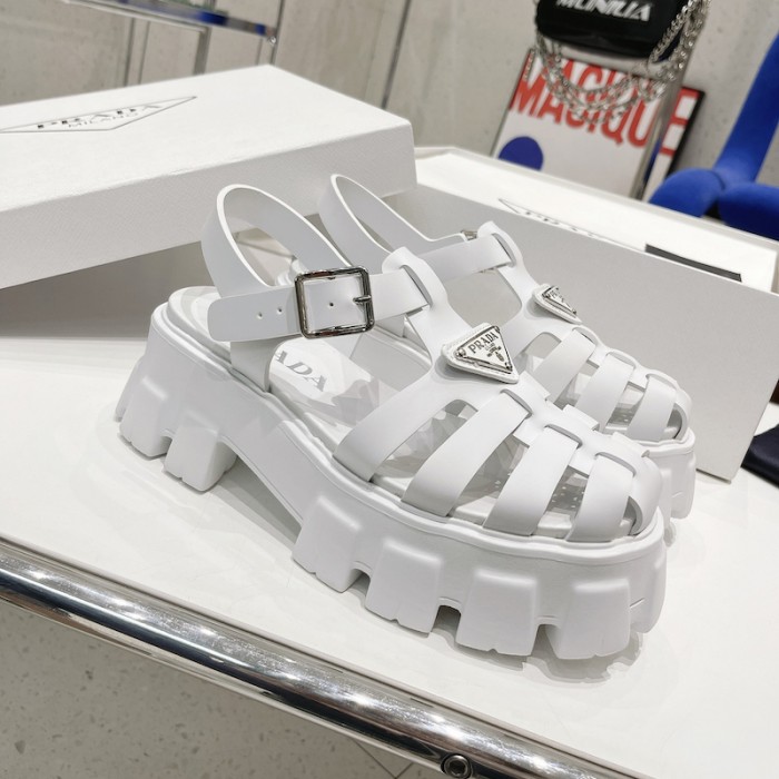 Pra*a women foam rubber sandals white