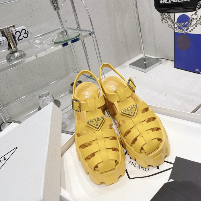 Pra*a women foam rubber sandals yellow