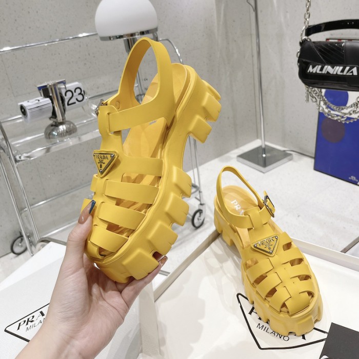 Pra*a women foam rubber sandals yellow