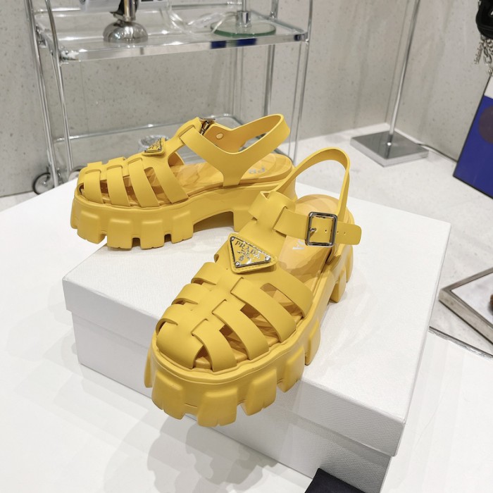 Pra*a women foam rubber sandals yellow