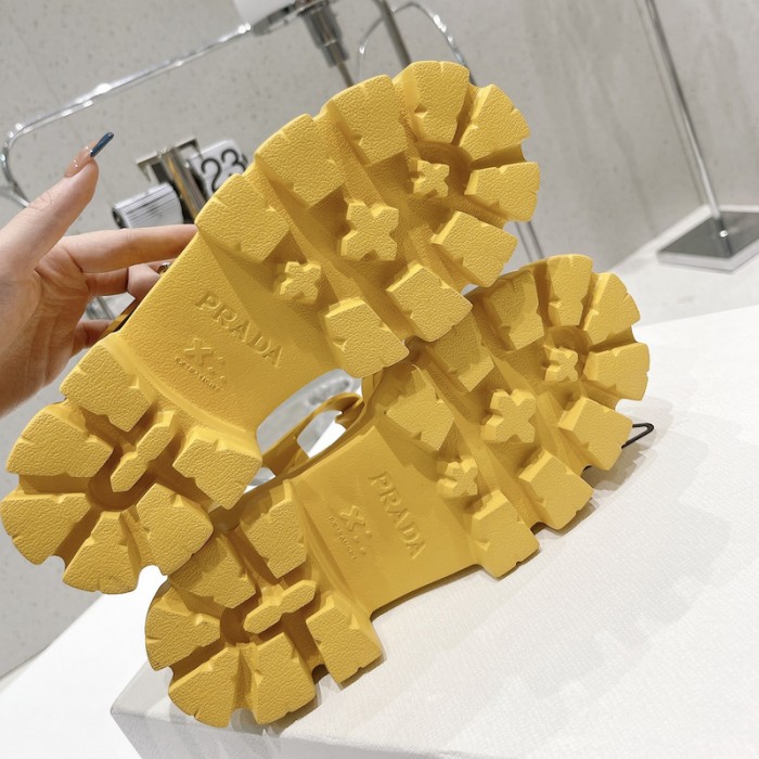Pra*a women foam rubber sandals yellow
