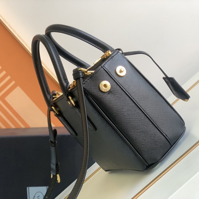 Pra*a galleria saffiano leather mini bag black