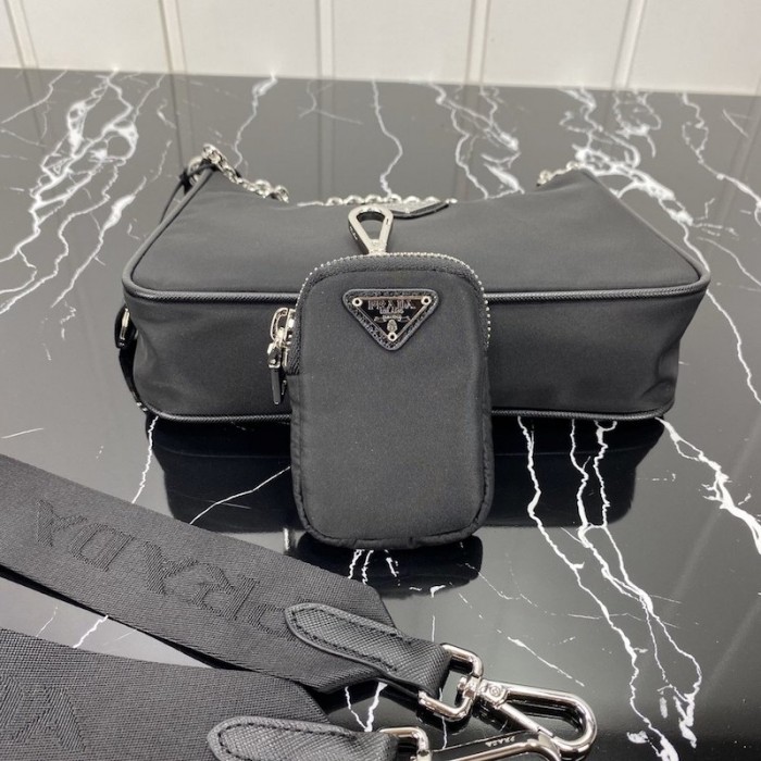 Pra*a re-edition 2005 nylon shoulder bag black
